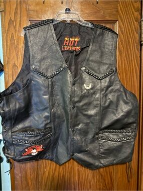 HOT LEATHERS Men’s Black Leather Biker Vest with Braided Trim and design on back